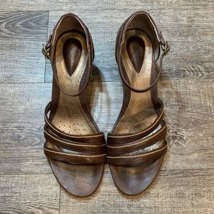 Clark’s Artisan/ Active Air Leather Wedge Sandal